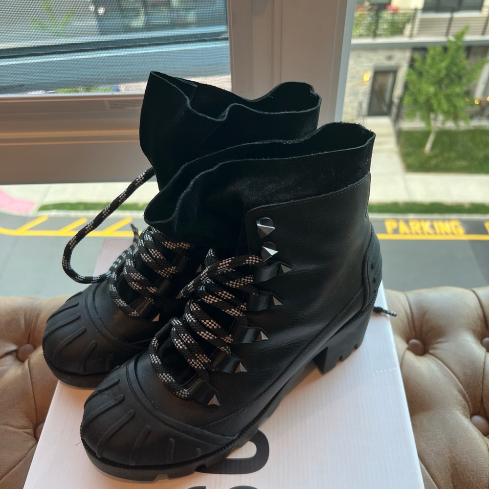 SCHUTZ Black Jan Bootie